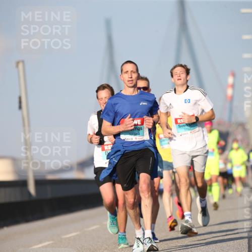 03.10.2025 - Köhlbrandbrückenlauf Jannik Wohlers http://msf.ph/oto/9073224 03.10.2025 09:39:16 Position 3 1032, 3154 meine-sportfotos.de