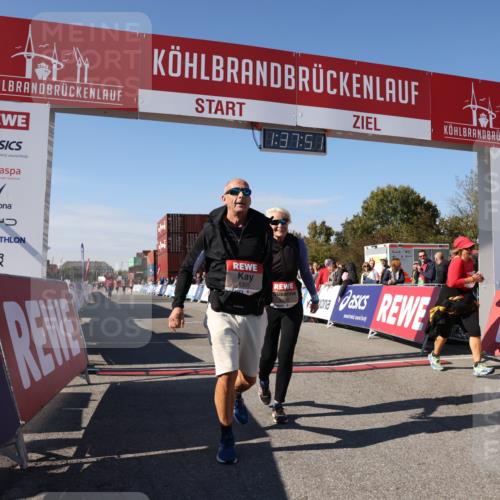 03.10.2025 - Köhlbrandbrückenlauf Lena Gebhardt http://msf.ph/oto/9073225 03.10.2025 13:37:51 Ziel 4014, 5201, 5305, 5384, 5420, 6295 meine-sportfotos.de