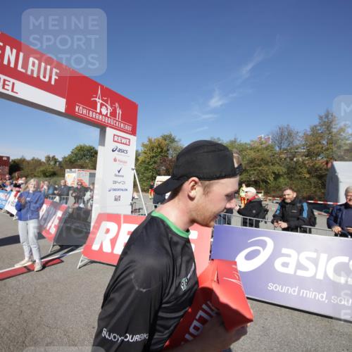 03.10.2025 - Köhlbrandbrückenlauf Jannik Wohlers http://msf.ph/oto/9073239 03.10.2025 12:41:59 Ziel 6099 meine-sportfotos.de