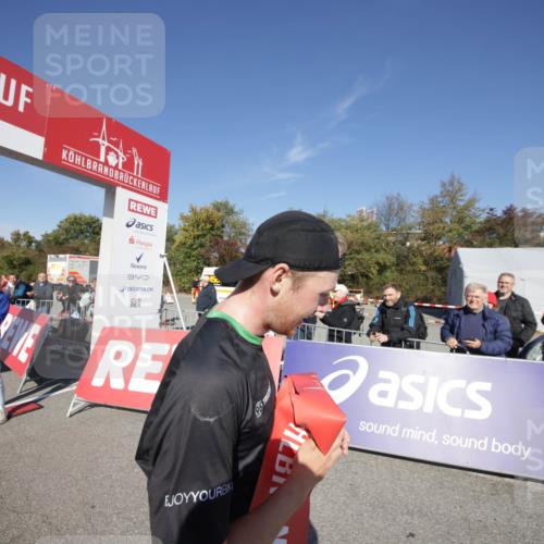 03.10.2025 - Köhlbrandbrückenlauf Jannik Wohlers http://msf.ph/oto/9073257 03.10.2025 12:41:59 Ziel 6099 meine-sportfotos.de