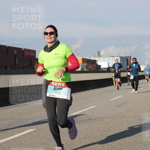 03.10.2025 - Köhlbrandbrückenlauf Jannik Wohlers http://msf.ph/oto/9073286 03.10.2025 09:50:27 Position 3 0410, 2822 meine-sportfotos.de