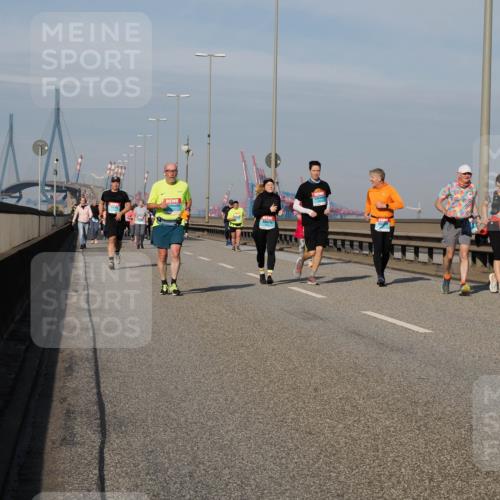 03.10.2025 - Köhlbrandbrückenlauf Fabian Wolf http://msf.ph/oto/9073288 03.10.2025 10:13:52 Position 3  meine-sportfotos.de
