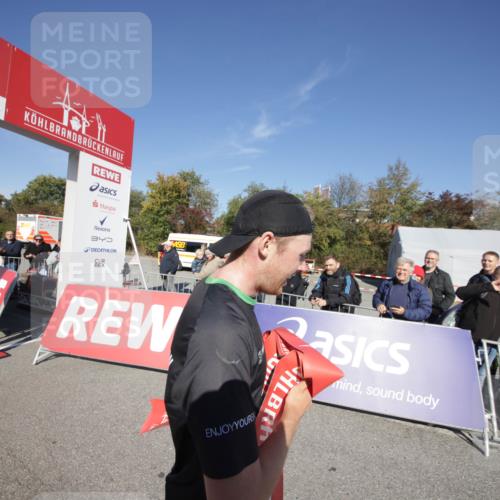 03.10.2025 - Köhlbrandbrückenlauf Jannik Wohlers http://msf.ph/oto/9073293 03.10.2025 12:42:00 Ziel 6099 meine-sportfotos.de