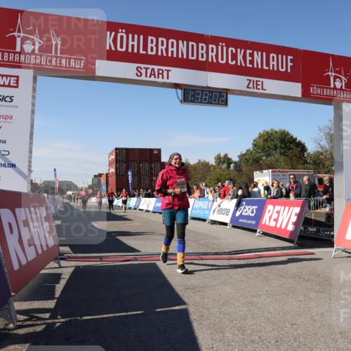 03.10.2025 - Köhlbrandbrückenlauf Lena Gebhardt http://msf.ph/oto/9073304 03.10.2025 13:38:02 Ziel 5188, 5343, 5409, 6515 meine-sportfotos.de