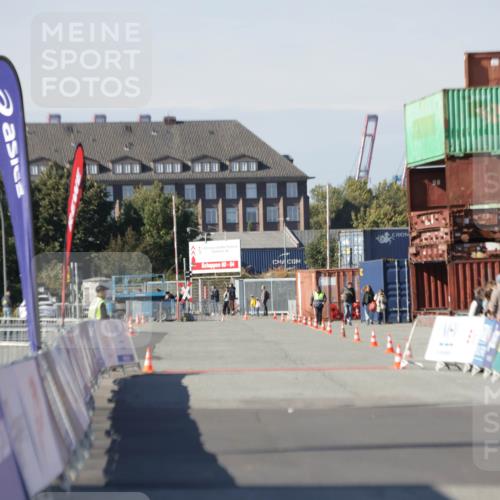 03.10.2025 - Köhlbrandbrückenlauf Jannik Wohlers http://msf.ph/oto/9073305 03.10.2025 12:43:47 Ziel  meine-sportfotos.de