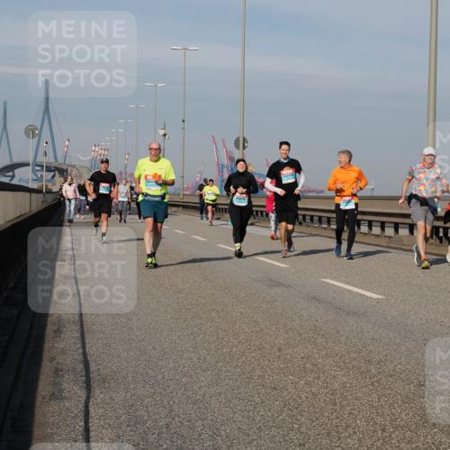 03.10.2025 - Köhlbrandbrückenlauf Fabian Wolf http://msf.ph/oto/9073312 03.10.2025 10:13:52 Position 3  meine-sportfotos.de