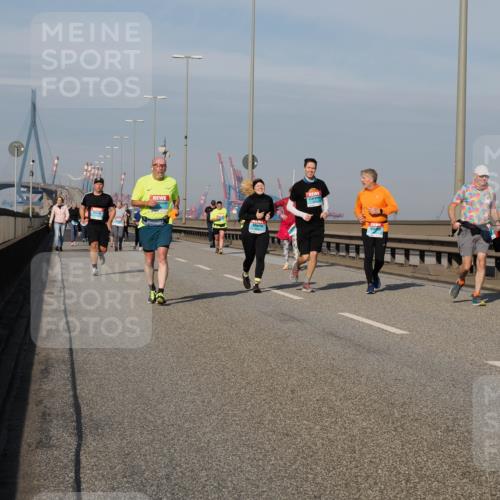 03.10.2025 - Köhlbrandbrückenlauf Fabian Wolf http://msf.ph/oto/9073333 03.10.2025 10:13:53 Position 3  meine-sportfotos.de