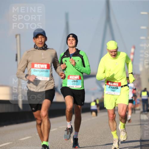 03.10.2025 - Köhlbrandbrückenlauf Jannik Wohlers http://msf.ph/oto/9073411 03.10.2025 09:39:33 Position 3 402, 9, 1007, 2701, 3460 meine-sportfotos.de