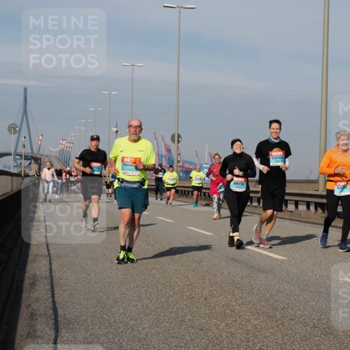 03.10.2025 - Köhlbrandbrückenlauf Fabian Wolf http://msf.ph/oto/9073438 03.10.2025 10:13:55 Position 3 2427, 3553 meine-sportfotos.de