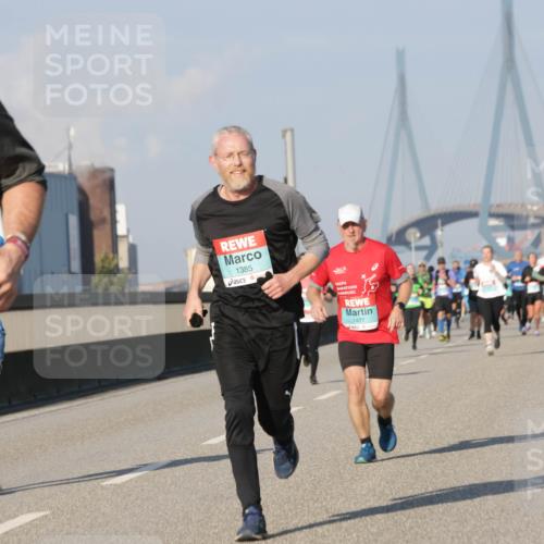 03.10.2025 - Köhlbrandbrückenlauf Jannik Wohlers http://msf.ph/oto/9073444 03.10.2025 09:50:32 Position 3 8721, 1385, 1477 meine-sportfotos.de
