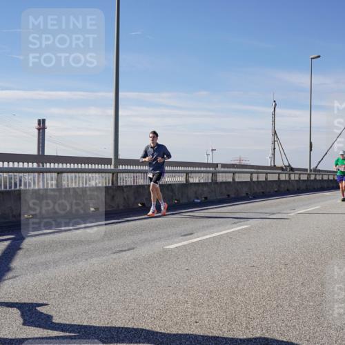 03.10.2025 - Köhlbrandbrückenlauf Michael Burmester http://msf.ph/oto/9073464 03.10.2025 12:38:51 Position 2  meine-sportfotos.de
