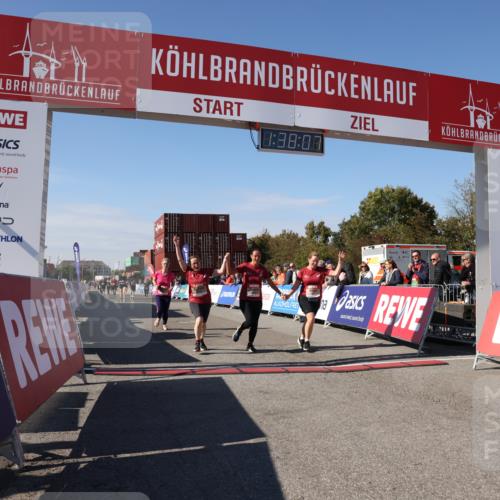 03.10.2025 - Köhlbrandbrückenlauf Lena Gebhardt http://msf.ph/oto/9073465 03.10.2025 13:38:08 Ziel 5188, 5343, 5409, 5632, 6515 meine-sportfotos.de