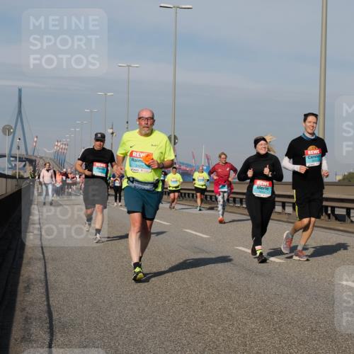 03.10.2025 - Köhlbrandbrückenlauf Fabian Wolf http://msf.ph/oto/9073487 03.10.2025 10:13:56 Position 3 2427, 3552 meine-sportfotos.de