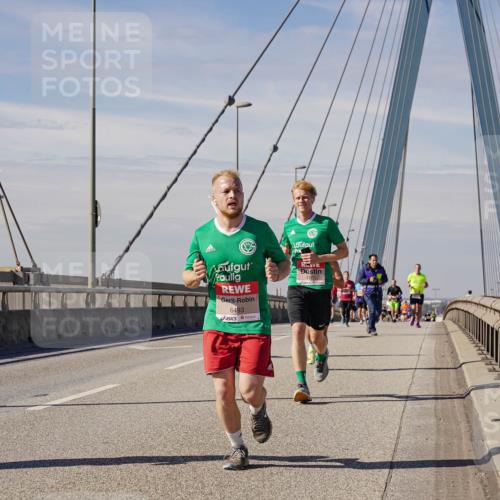 03.10.2025 - Köhlbrandbrückenlauf Michael Burmester http://msf.ph/oto/9073491 03.10.2025 12:38:54 Position 2 6493 meine-sportfotos.de