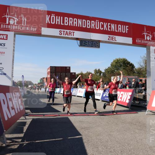 03.10.2025 - Köhlbrandbrückenlauf Lena Gebhardt http://msf.ph/oto/9073515 03.10.2025 13:38:08 Ziel 5188, 5343, 5409, 5632, 6515 meine-sportfotos.de