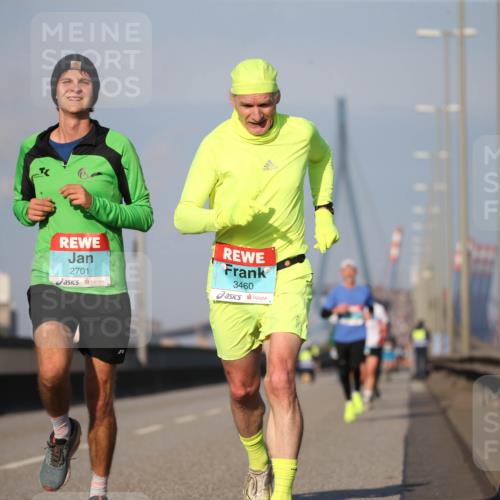 03.10.2025 - Köhlbrandbrückenlauf Jannik Wohlers http://msf.ph/oto/9073516 03.10.2025 09:39:36 Position 3 2701, 3460 meine-sportfotos.de