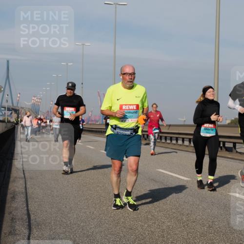 03.10.2025 - Köhlbrandbrückenlauf Fabian Wolf http://msf.ph/oto/9073547 03.10.2025 10:13:57 Position 3 2427, 3552 meine-sportfotos.de