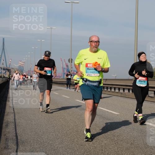 03.10.2025 - Köhlbrandbrückenlauf Fabian Wolf http://msf.ph/oto/9073577 03.10.2025 10:13:57 Position 3 2427, 3552 meine-sportfotos.de