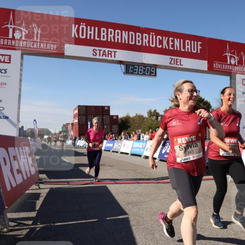 03.10.2025 - Köhlbrandbrückenlauf Lena Gebhardt http://msf.ph/oto/9073612 03.10.2025 13:38:10 Ziel 4435, 5188, 5343, 5409, 5632, 6515 meine-sportfotos.de