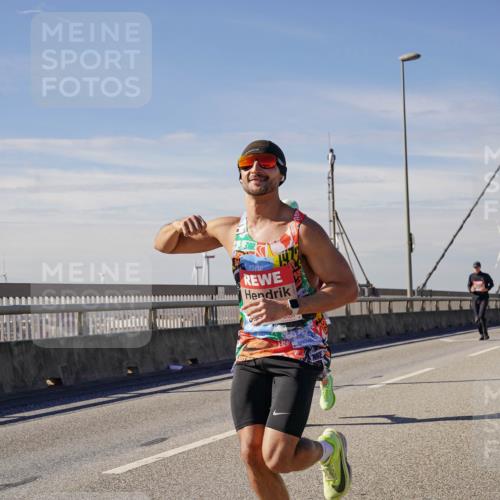 03.10.2025 - Köhlbrandbrückenlauf Michael Burmester http://msf.ph/oto/9073615 03.10.2025 12:38:58 Position 2  meine-sportfotos.de