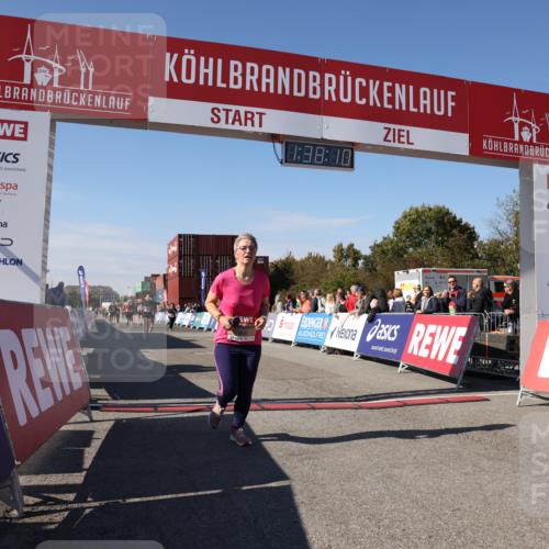 03.10.2025 - Köhlbrandbrückenlauf Lena Gebhardt http://msf.ph/oto/9073627 03.10.2025 13:38:10 Ziel 4435, 5188, 5343, 5409, 5632, 6515 meine-sportfotos.de