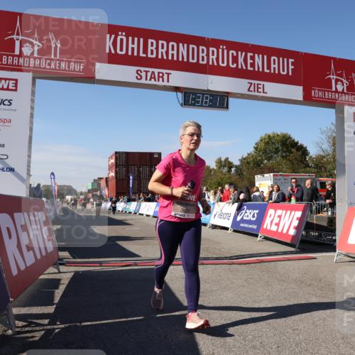 03.10.2025 - Köhlbrandbrückenlauf Lena Gebhardt http://msf.ph/oto/9073655 03.10.2025 13:38:11 Ziel 4435, 5188, 5335, 5343, 5409, 5632, 6515 meine-sportfotos.de