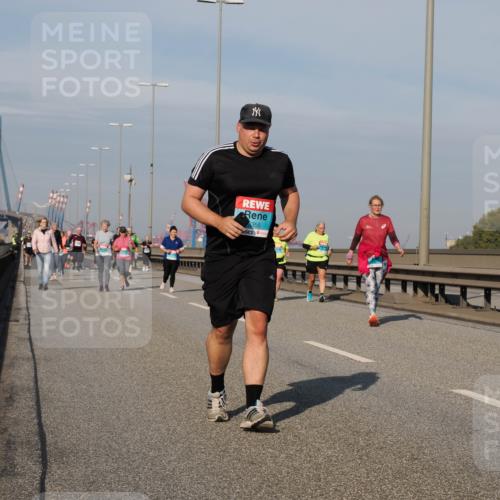 03.10.2025 - Köhlbrandbrückenlauf Fabian Wolf http://msf.ph/oto/9073658 03.10.2025 10:14:00 Position 3 8355 meine-sportfotos.de