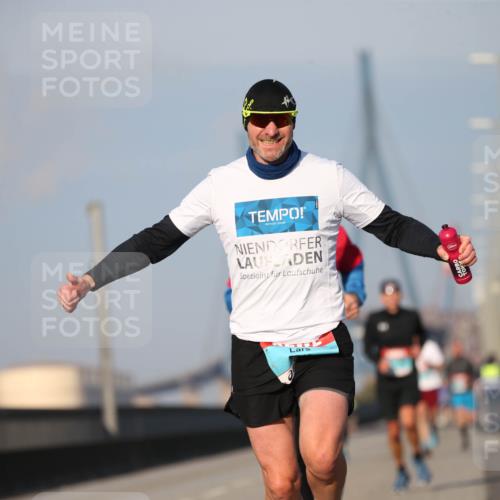 03.10.2025 - Köhlbrandbrückenlauf Jannik Wohlers http://msf.ph/oto/9073661 03.10.2025 09:39:44 Position 3  meine-sportfotos.de
