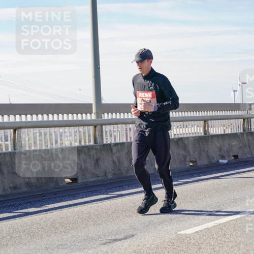 03.10.2025 - Köhlbrandbrückenlauf Michael Burmester http://msf.ph/oto/9073672 03.10.2025 12:39:03 Position 2  meine-sportfotos.de