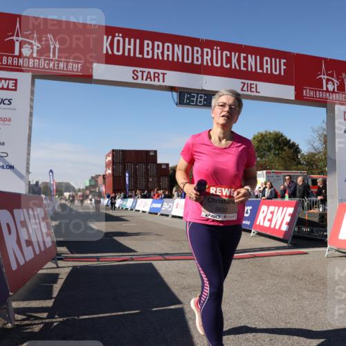 03.10.2025 - Köhlbrandbrückenlauf Lena Gebhardt http://msf.ph/oto/9073673 03.10.2025 13:38:11 Ziel 4435, 5188, 5335, 5343, 5409, 5632, 6515 meine-sportfotos.de