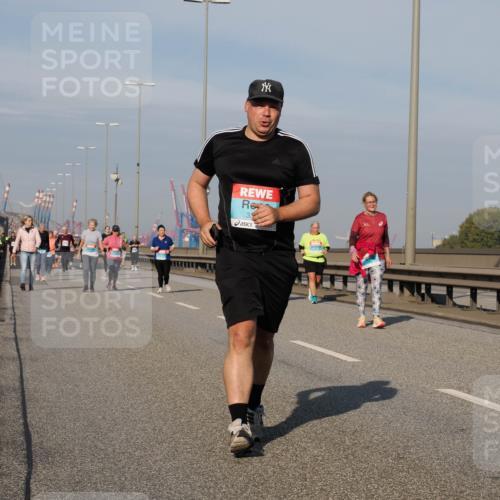 03.10.2025 - Köhlbrandbrückenlauf Fabian Wolf http://msf.ph/oto/9073675 03.10.2025 10:14:00 Position 3 33 meine-sportfotos.de