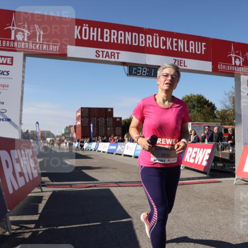03.10.2025 - Köhlbrandbrückenlauf Lena Gebhardt http://msf.ph/oto/9073684 03.10.2025 13:38:11 Ziel 4435, 5188, 5335, 5343, 5409, 5632, 6515 meine-sportfotos.de