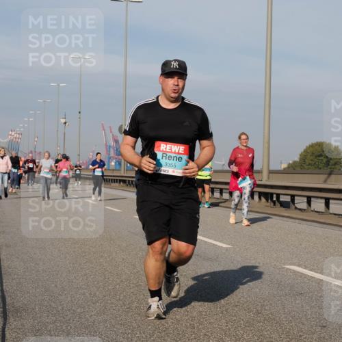 03.10.2025 - Köhlbrandbrückenlauf Fabian Wolf http://msf.ph/oto/9073688 03.10.2025 10:14:00 Position 3 3355 meine-sportfotos.de