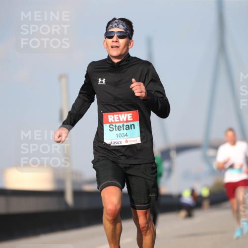 03.10.2025 - Köhlbrandbrückenlauf Jannik Wohlers http://msf.ph/oto/9073704 03.10.2025 09:39:50 Position 3 1034 meine-sportfotos.de
