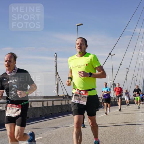 03.10.2025 - Köhlbrandbrückenlauf Michael Burmester http://msf.ph/oto/9073712 03.10.2025 12:39:05 Position 2 6060, 6364 meine-sportfotos.de