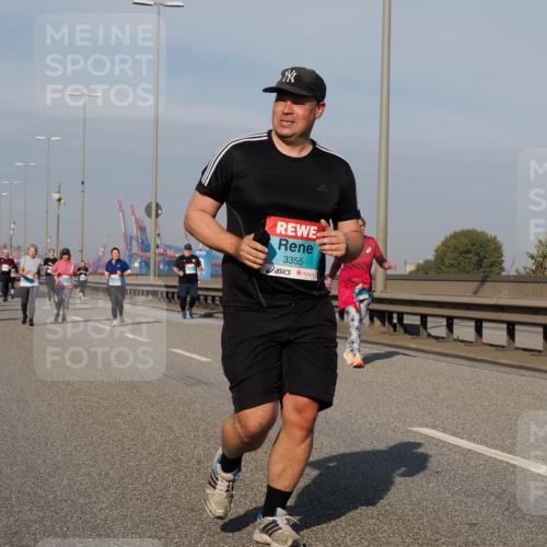 03.10.2025 - Köhlbrandbrückenlauf Fabian Wolf http://msf.ph/oto/9073714 03.10.2025 10:14:01 Position 3 3355 meine-sportfotos.de