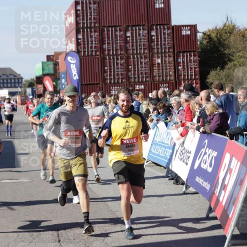 03.10.2025 - Köhlbrandbrückenlauf Jannik Wohlers http://msf.ph/oto/9073715 03.10.2025 13:15:59 Ziel 4374, 4423, 4495, 4548, 4644, 4677, 4805, 4833, 5022, 5023, 5217, 5867, 5868, 5879, 6270, 6271, 6301, 6445, 6507, 6712 meine-sportfotos.de