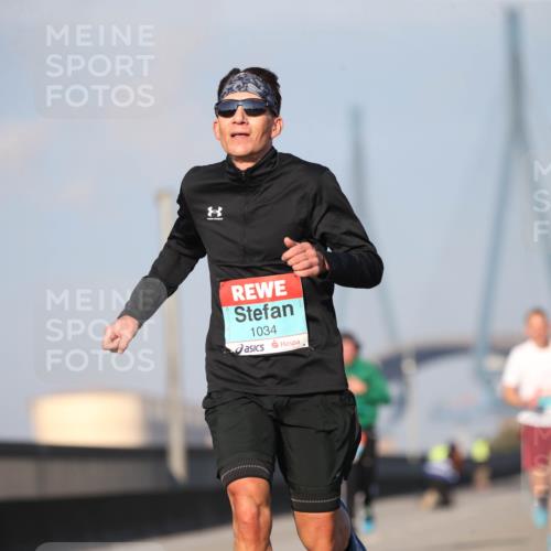 03.10.2025 - Köhlbrandbrückenlauf Jannik Wohlers http://msf.ph/oto/9073720 03.10.2025 09:39:50 Position 3 1034 meine-sportfotos.de