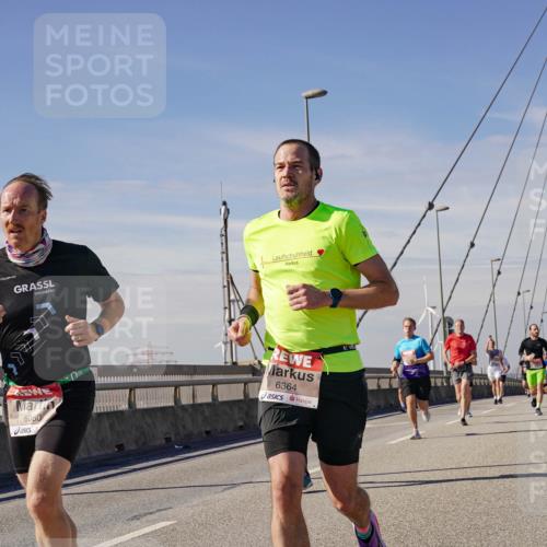 03.10.2025 - Köhlbrandbrückenlauf Michael Burmester http://msf.ph/oto/9073725 03.10.2025 12:39:05 Position 2 6060, 6364 meine-sportfotos.de