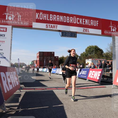 03.10.2025 - Köhlbrandbrückenlauf Lena Gebhardt http://msf.ph/oto/9073734 03.10.2025 13:38:18 Ziel 4435, 5139, 5335, 5509, 5632, 6581, 6582, 6583 meine-sportfotos.de