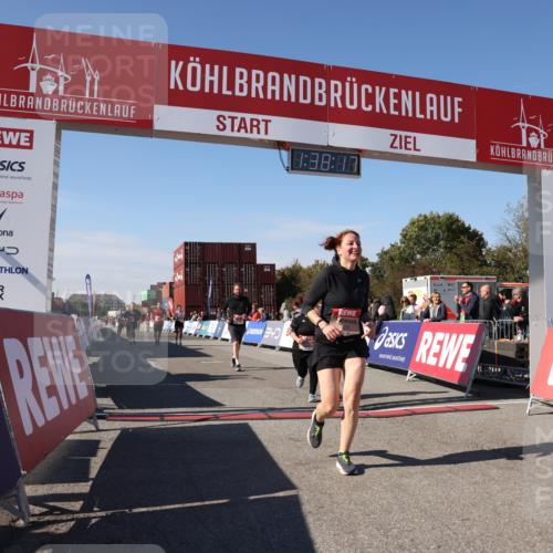 03.10.2025 - Köhlbrandbrückenlauf Lena Gebhardt http://msf.ph/oto/9073745 03.10.2025 13:38:18 Ziel 4435, 5139, 5335, 5509, 5632, 6581, 6582, 6583 meine-sportfotos.de