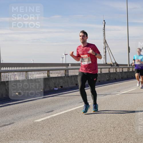 03.10.2025 - Köhlbrandbrückenlauf Michael Burmester http://msf.ph/oto/9073748 03.10.2025 12:39:07 Position 2 4554 meine-sportfotos.de
