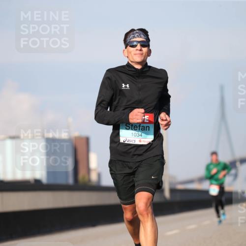 03.10.2025 - Köhlbrandbrückenlauf Jannik Wohlers http://msf.ph/oto/9073750 03.10.2025 09:39:51 Position 3 1034 meine-sportfotos.de