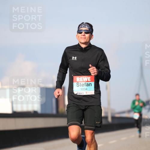 03.10.2025 - Köhlbrandbrückenlauf Jannik Wohlers http://msf.ph/oto/9073762 03.10.2025 09:39:51 Position 3 1034 meine-sportfotos.de
