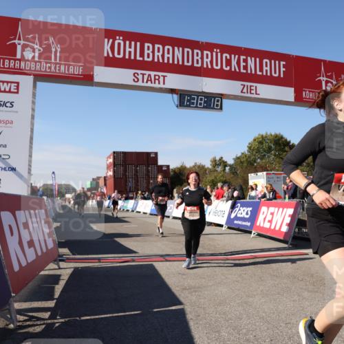 03.10.2025 - Köhlbrandbrückenlauf Lena Gebhardt http://msf.ph/oto/9073788 03.10.2025 13:38:18 Ziel 4435, 5139, 5335, 5509, 5632, 6581, 6582, 6583 meine-sportfotos.de