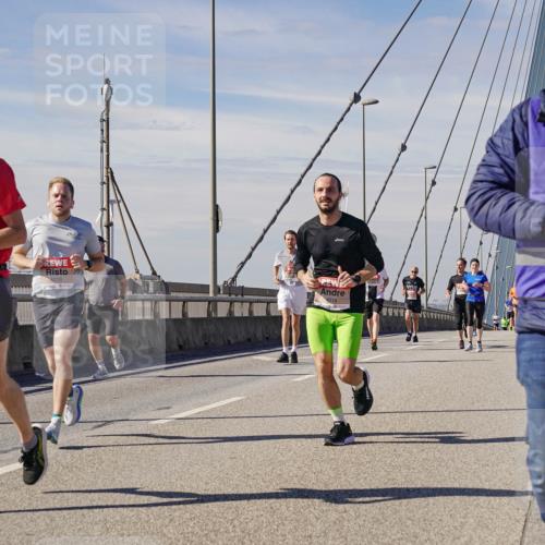 03.10.2025 - Köhlbrandbrückenlauf Michael Burmester http://msf.ph/oto/9073804 03.10.2025 12:39:11 Position 2 4215, 4016 meine-sportfotos.de