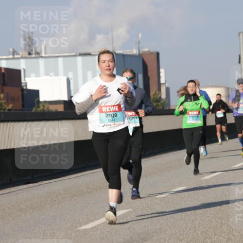 03.10.2025 - Köhlbrandbrückenlauf Jannik Wohlers http://msf.ph/oto/9073809 03.10.2025 09:50:45 Position 3 1944, 18, 2714 meine-sportfotos.de