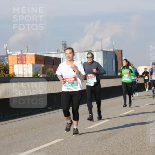 03.10.2025 - Köhlbrandbrückenlauf Jannik Wohlers http://msf.ph/oto/9073816 03.10.2025 09:50:46 Position 3 1944, 1218, 160 meine-sportfotos.de
