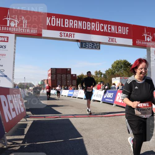 03.10.2025 - Köhlbrandbrückenlauf Lena Gebhardt http://msf.ph/oto/9073846 03.10.2025 13:38:20 Ziel 4435, 5139, 5335, 5509, 6581, 6582, 6583 meine-sportfotos.de