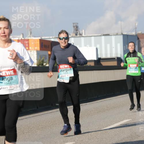 03.10.2025 - Köhlbrandbrückenlauf Jannik Wohlers http://msf.ph/oto/9073862 03.10.2025 09:50:47 Position 3 1944, 1218, 2714, 160 meine-sportfotos.de